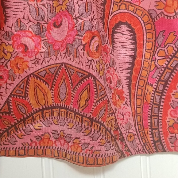 💥5 for $20💥Silky coral top by Live and let live. - Picture 5 of 6